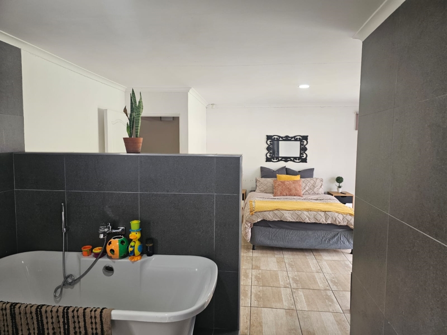3 Bedroom Property for Sale in Windsor Park Western Cape